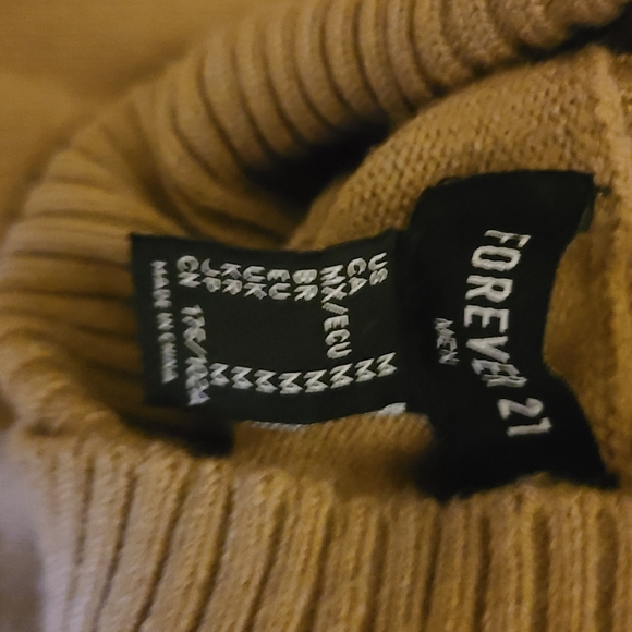 Turtleneck - Picture 2 of 3